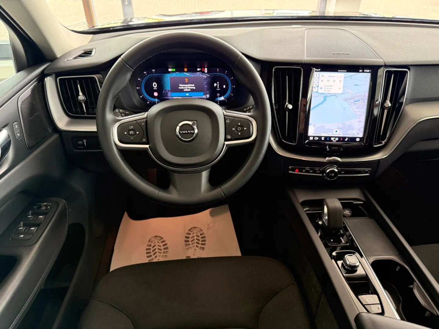 XC60 Momentum Pro AWD *AHK*360°*H&K*ACC*