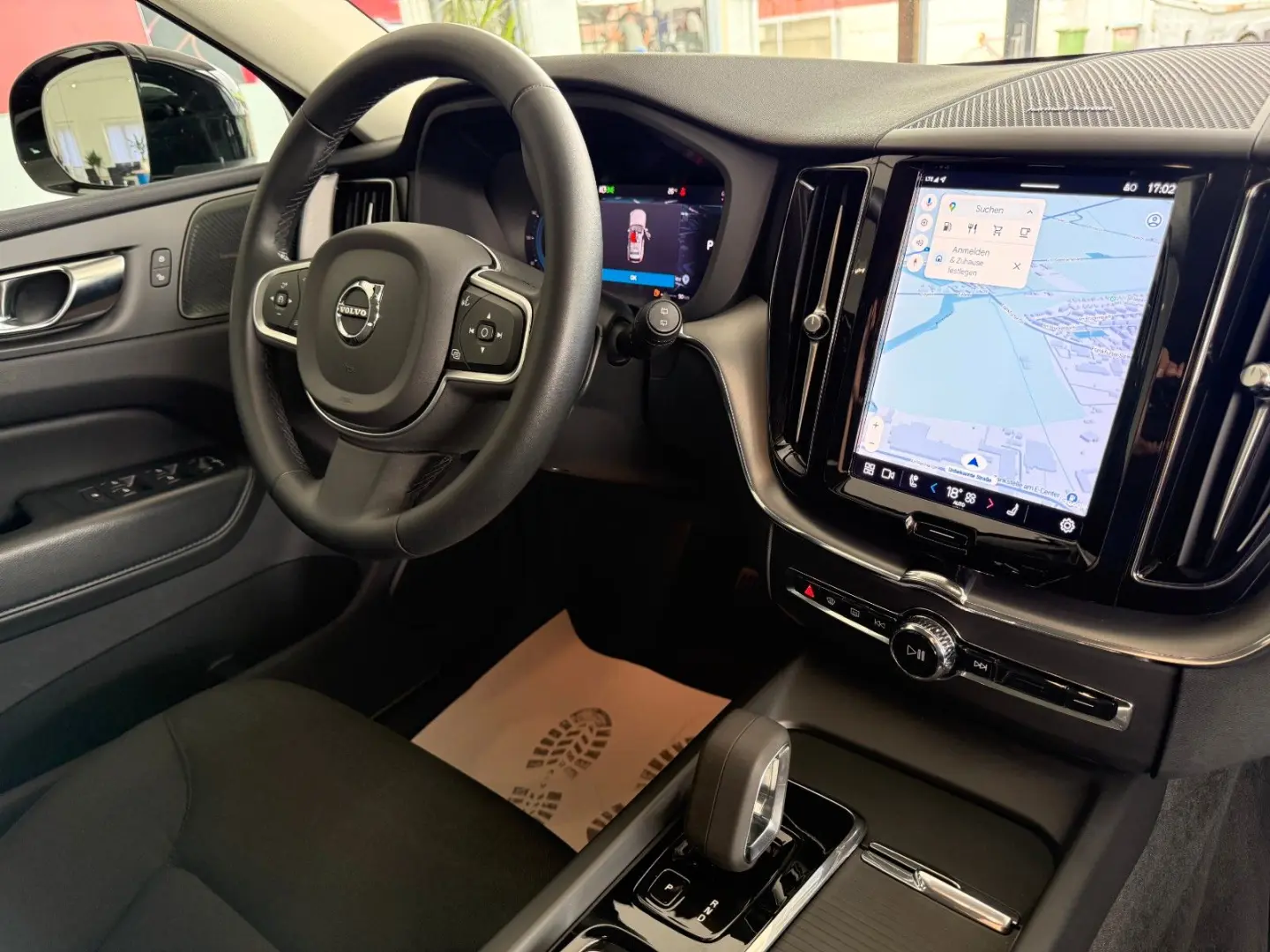 XC60 Momentum Pro AWD *AHK*360°*H&K*ACC*