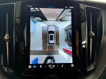 XC60 Momentum Pro AWD *AHK*360°*H&K*ACC*