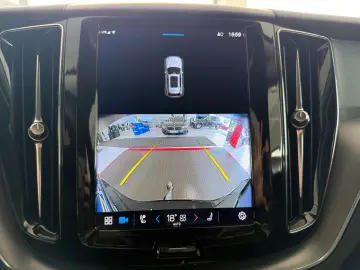 XC60 Momentum Pro AWD *AHK*360°*H&K*ACC*