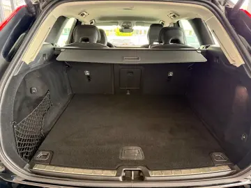 XC60 Momentum Pro AWD *AHK*360°*H&K*ACC*
