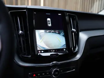 XC60 Plus Dark | R-Des | LED | APPLE | KAMERA