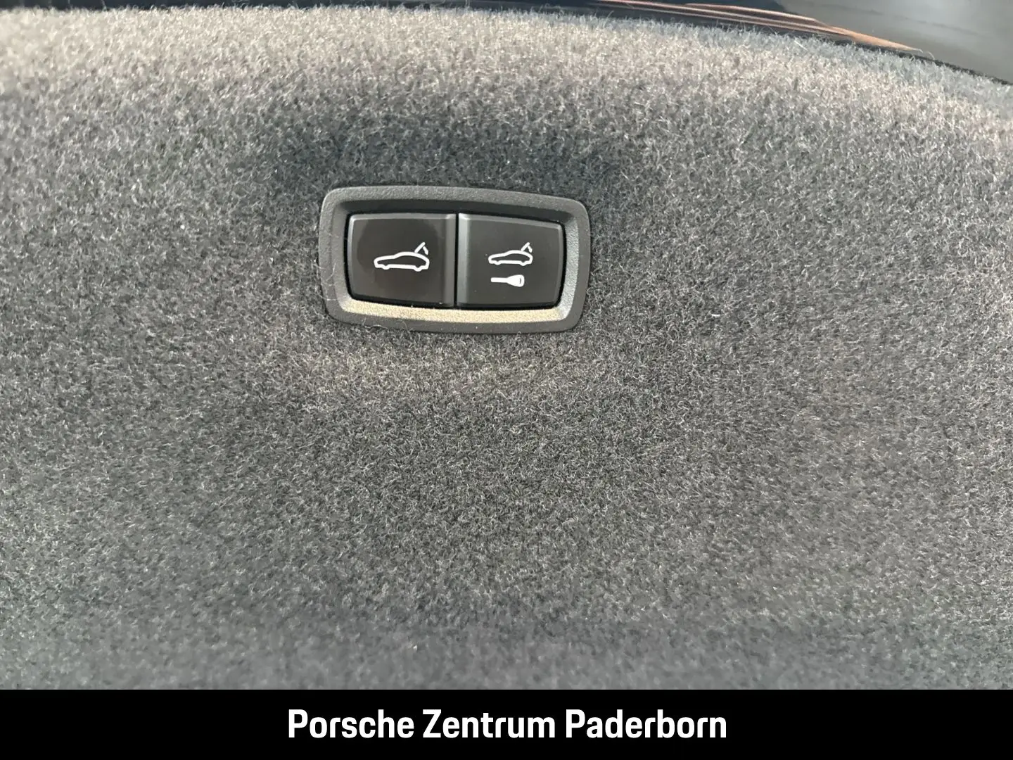 Taycan InnoDrive Luftfederung  Rückfahrkamera