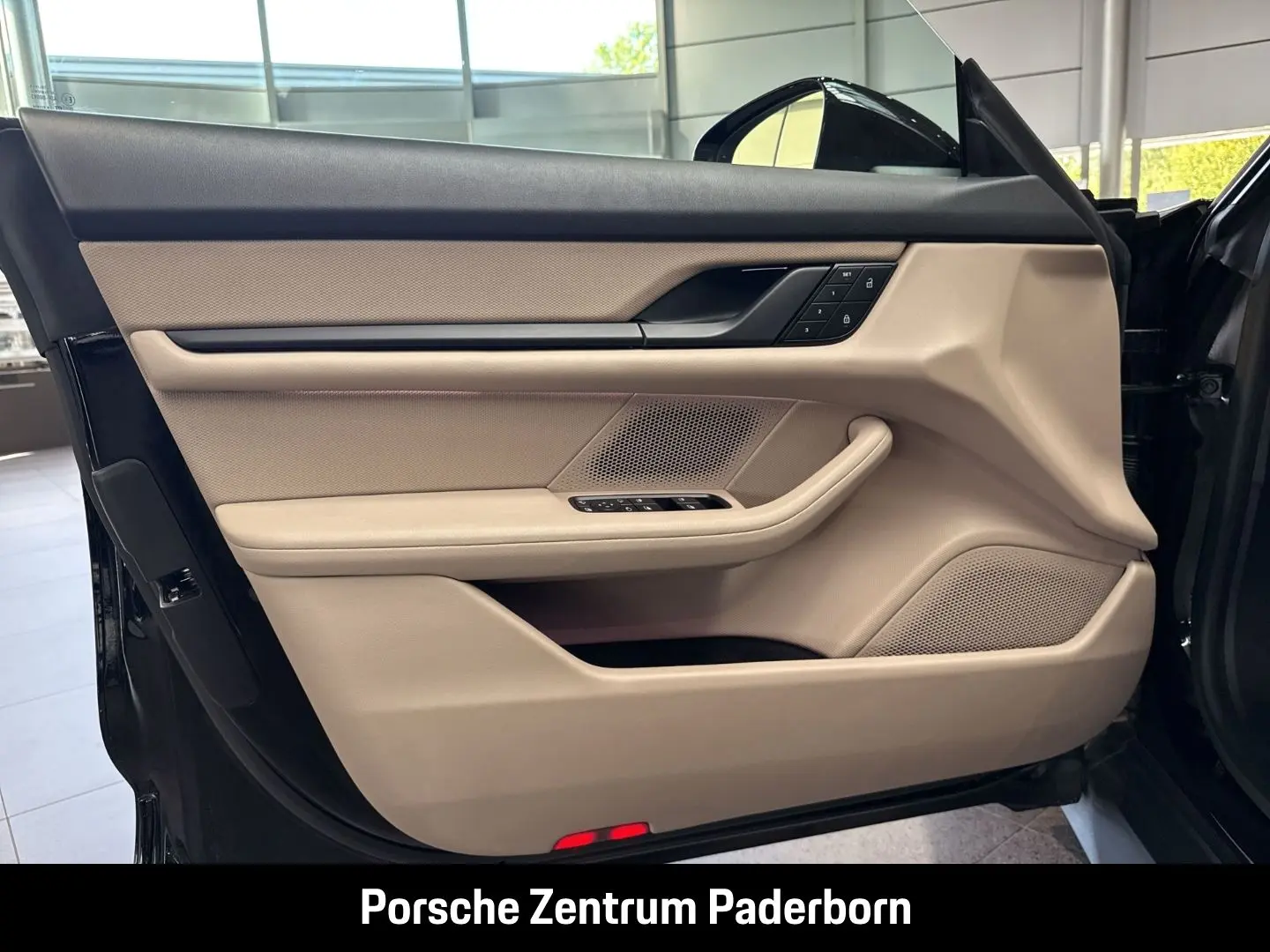 Taycan InnoDrive Luftfederung  Rückfahrkamera