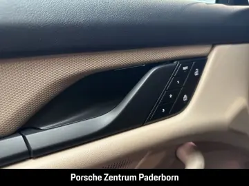 Taycan InnoDrive Luftfederung  Rückfahrkamera