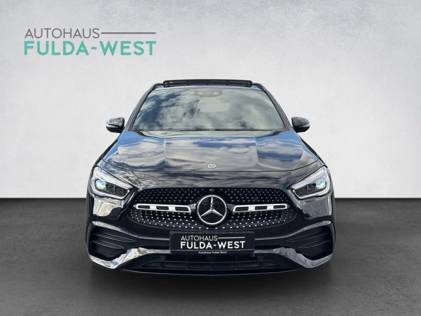 GLA 220d AMG 4M LED AHK Pano Night 360° Standhz