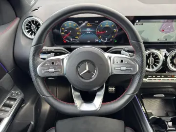 GLA 220d AMG 4M LED AHK Pano Night 360° Standhz