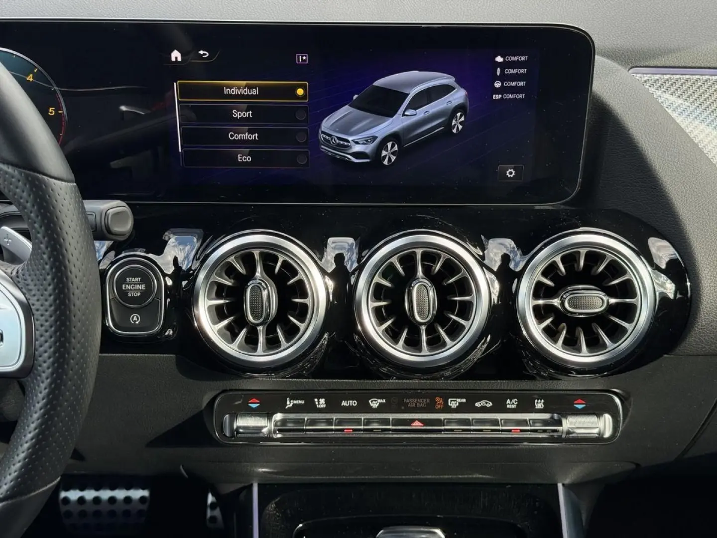 GLA 220d AMG 4M LED AHK Pano Night 360° Standhz
