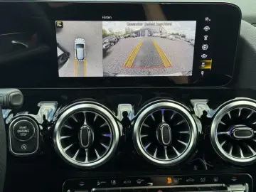 GLA 220d AMG 4M LED AHK Pano Night 360° Standhz