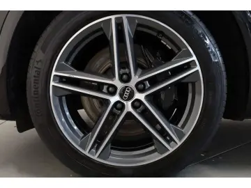 SQ5 TDI quattro/Air Susp/Ventilation/Hud/Matrix/AmbientL