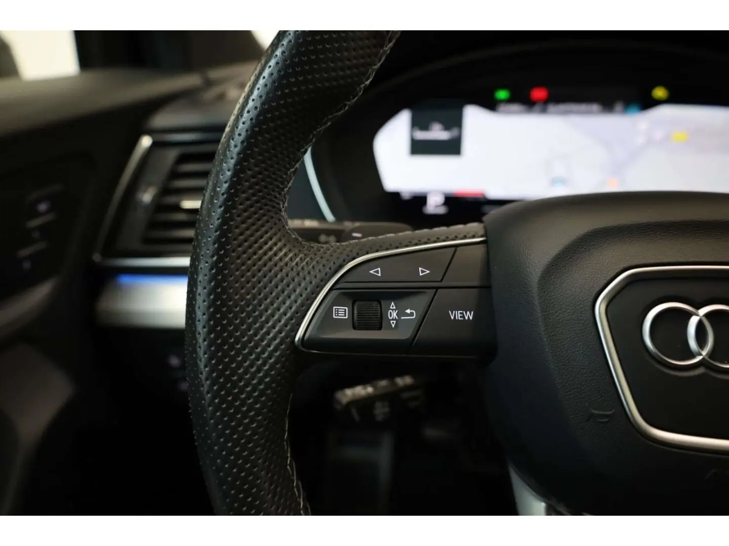 SQ5 TDI quattro/Air Susp/Ventilation/Hud/Matrix/AmbientL
