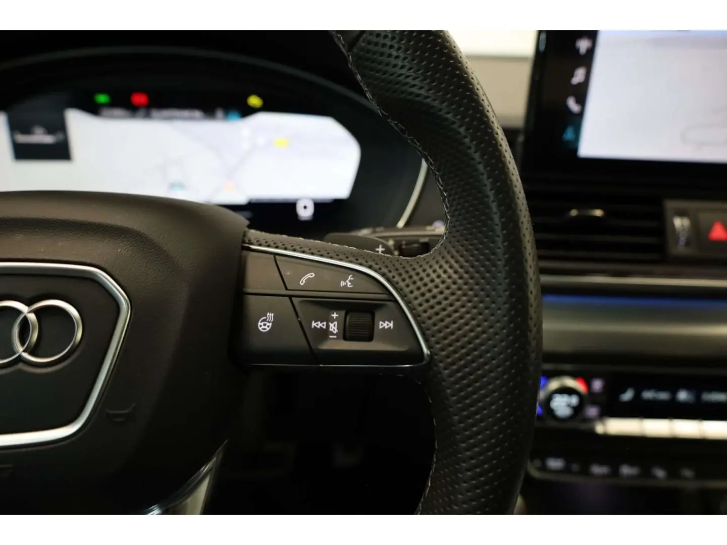 SQ5 TDI quattro/Air Susp/Ventilation/Hud/Matrix/AmbientL