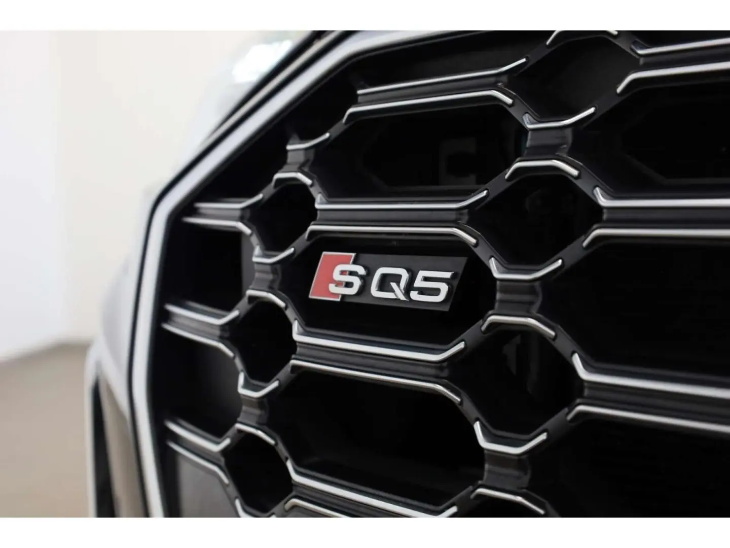 SQ5 TDI quattro/Air Susp/Ventilation/Hud/Matrix/AmbientL