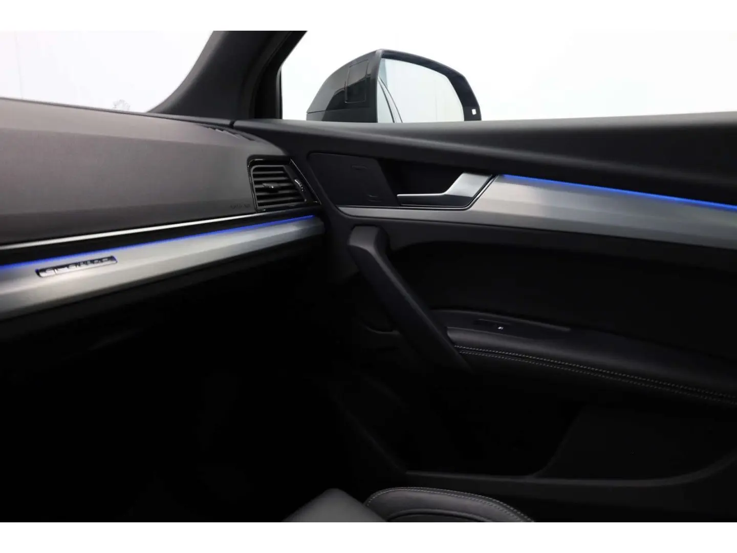 SQ5 TDI quattro/Air Susp/Ventilation/Hud/Matrix/AmbientL