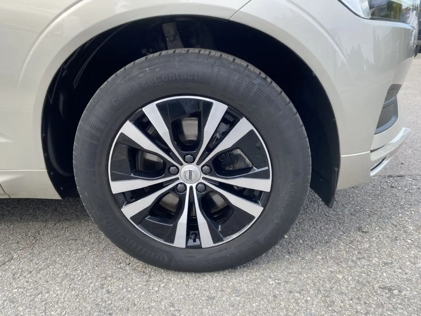 XC60 Momentum Pro B4 Diesel EU6d AHK Digitales C