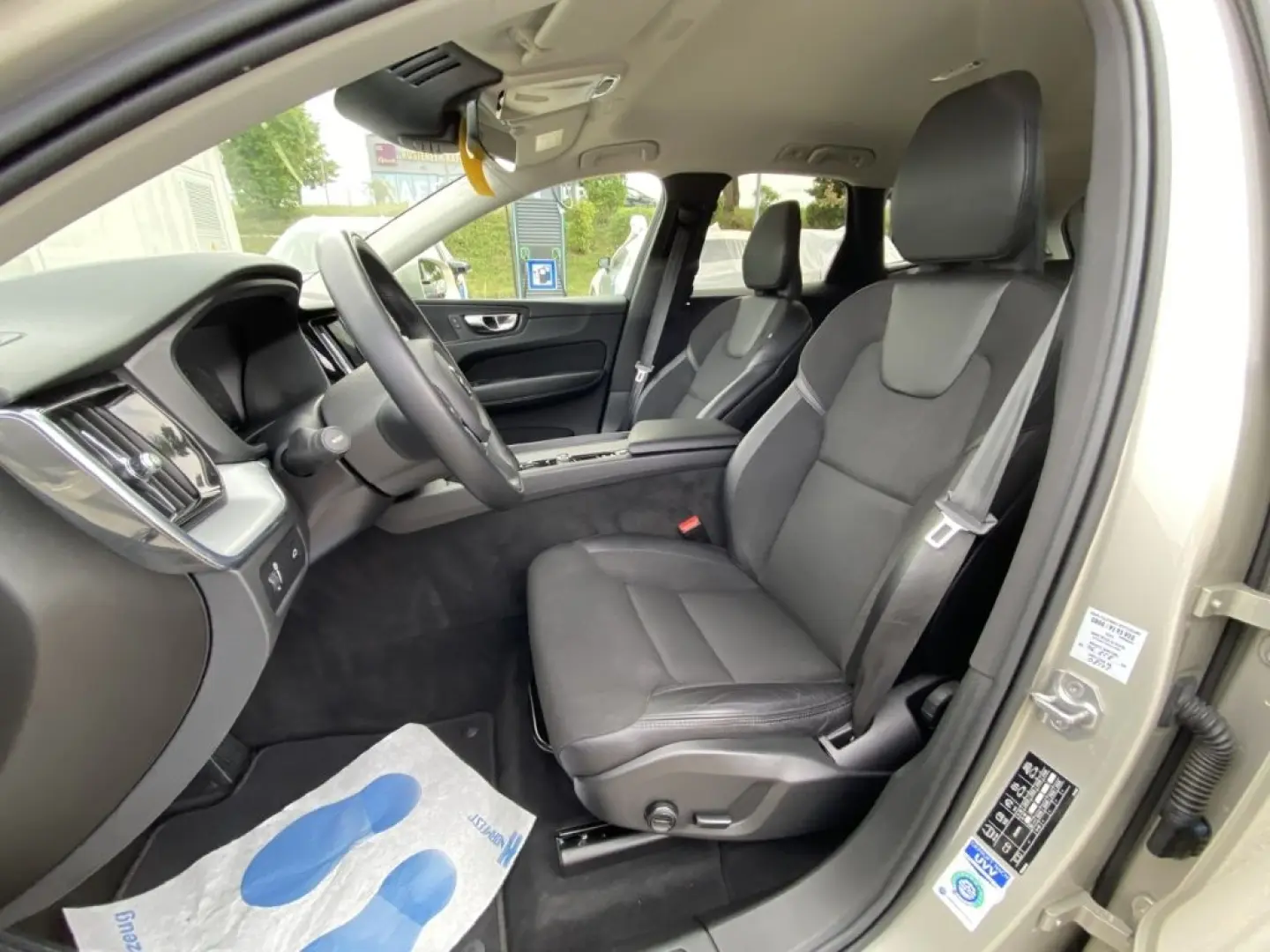 XC60 Momentum Pro B4 Diesel EU6d AHK Digitales C