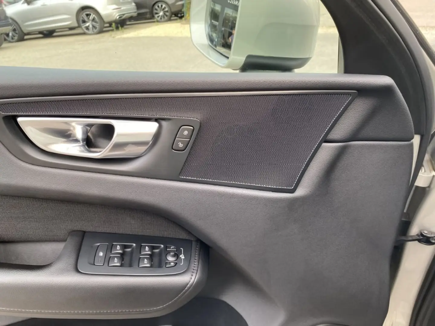 XC60 Momentum Pro B4 Diesel EU6d AHK Digitales C