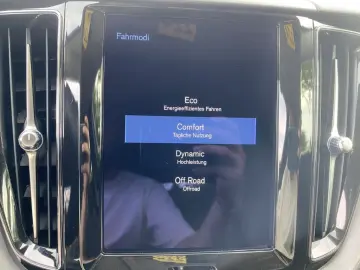 XC60 Momentum Pro B4 Diesel EU6d AHK Digitales C