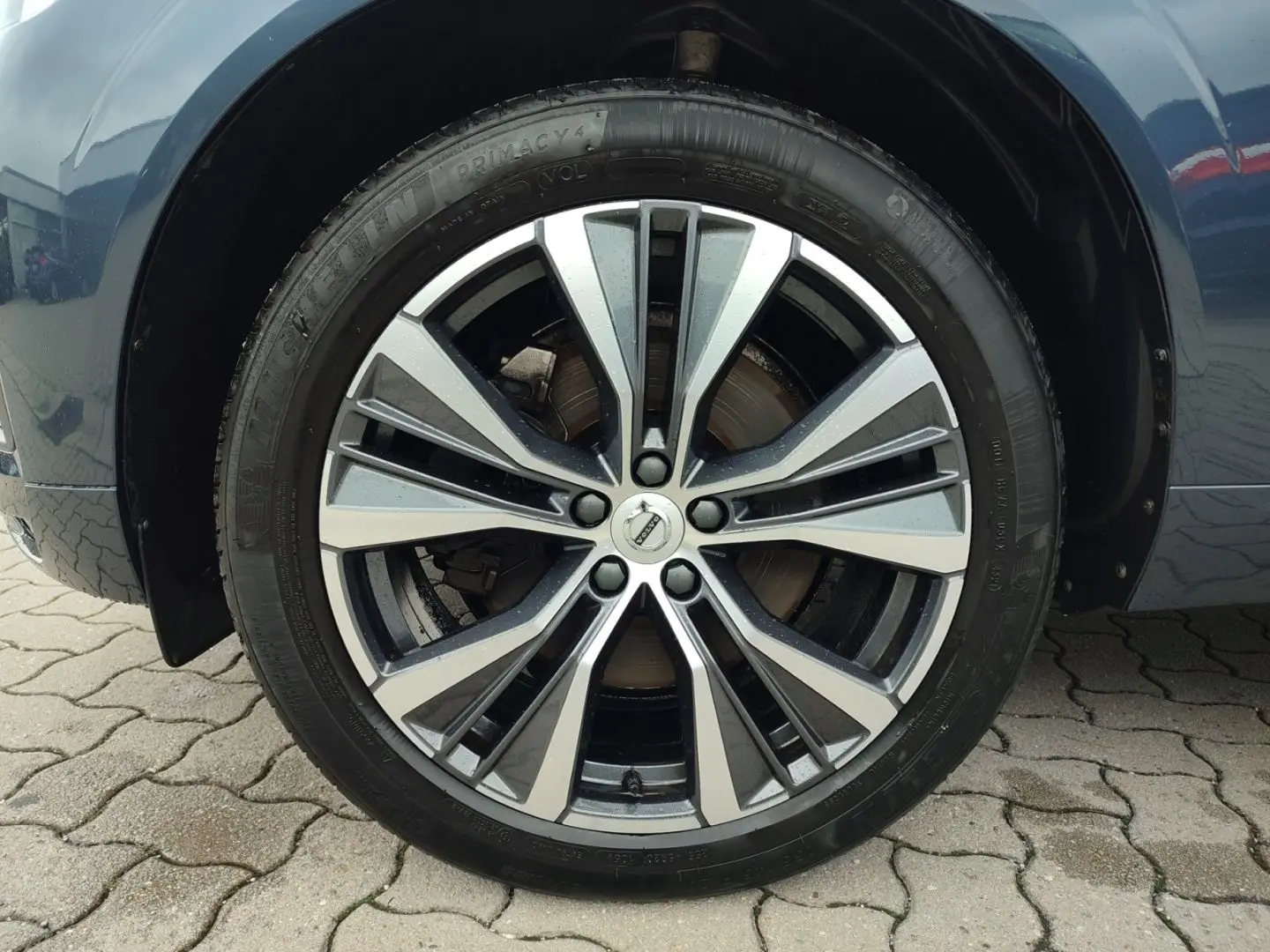 XC60 Momentum Pro 2WD B4 Diesel StandHZG AHK-kla