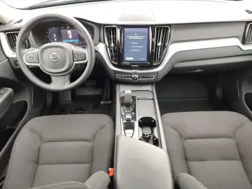 XC60 Momentum Pro 2WD B4 Diesel StandHZG AHK-kla