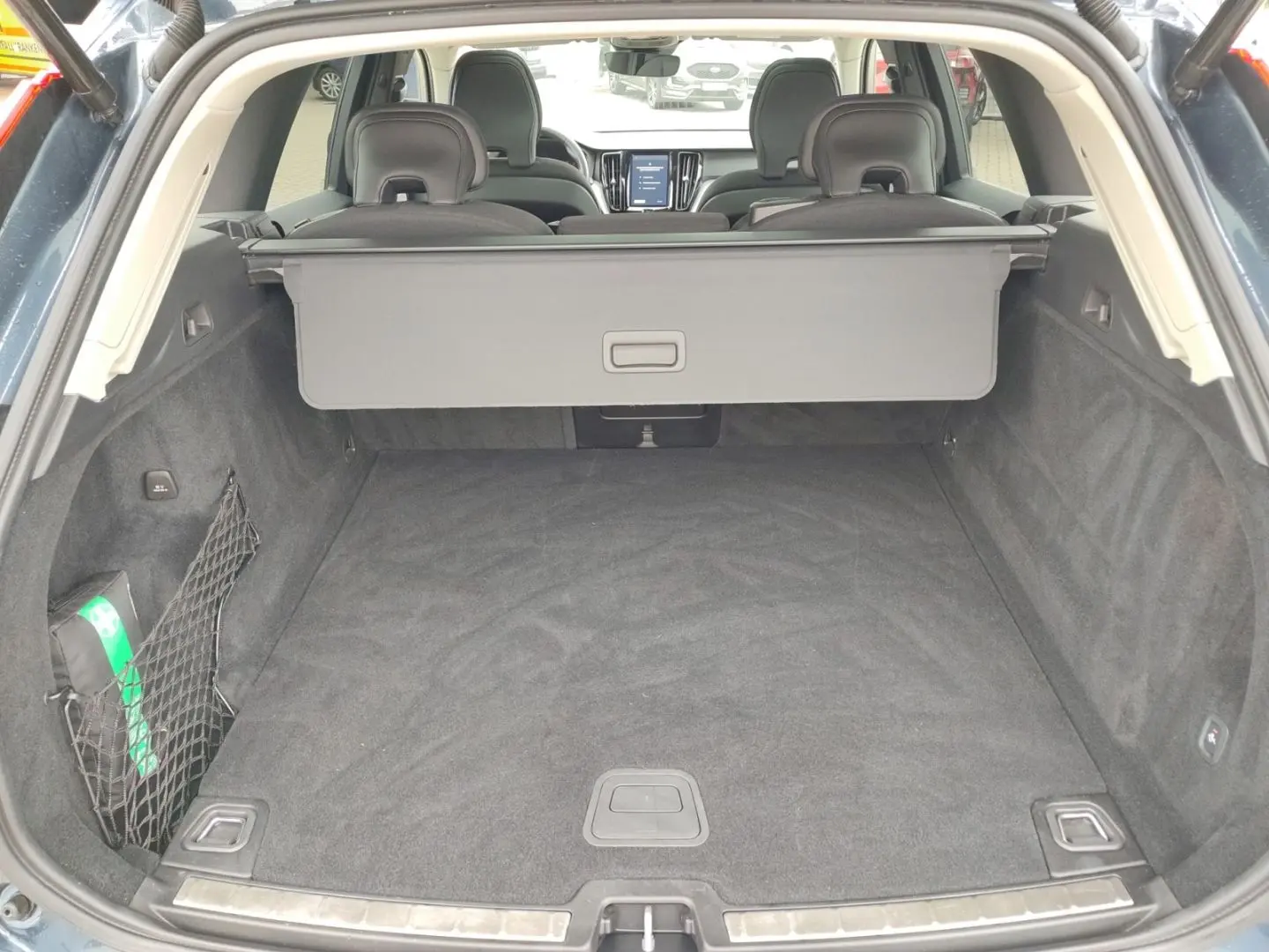 XC60 Momentum Pro 2WD B4 Diesel StandHZG AHK-kla