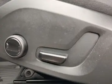 XC60 Momentum Pro 2WD B4 Diesel StandHZG AHK-kla