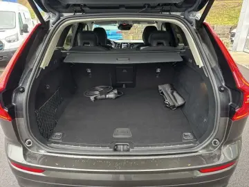 XC60 2.0 PHEV R-Design Expression Recharge Plug-