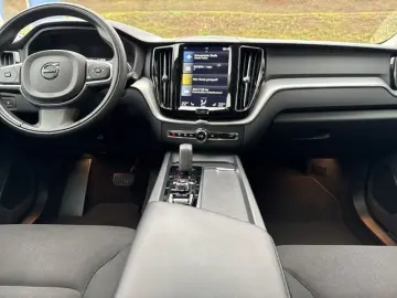 XC60 2.0 PHEV R-Design Expression Recharge Plug-
