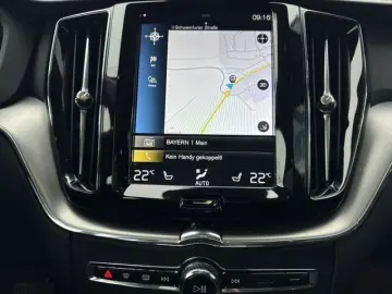 XC60 2.0 PHEV R-Design Expression Recharge Plug-
