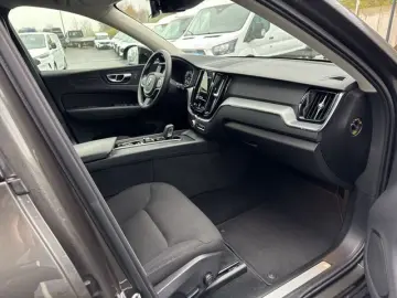 XC60 2.0 PHEV R-Design Expression Recharge Plug-