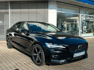 S60 Lim. B4 Plus Dark ACC 19