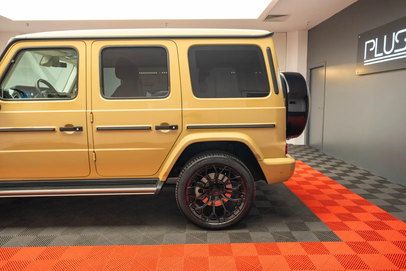 Mercedes Benz G400d AMG Burmester 360 R21