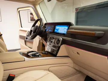 Mercedes Benz G400d AMG Burmester 360 R21