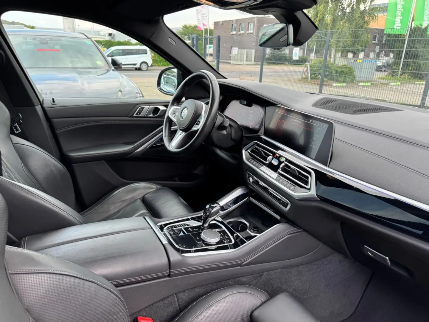 X6 xDrive 40 i M Sport/Pano/M-Sitze/HUD/SoftClos