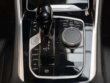 X6 xDrive40d M Sportpaket Gestiksteuerung HiFi