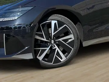 IONIQ 6 77kWh 4WD TECHNIQ PARK-P 519KM-RW MATRIX