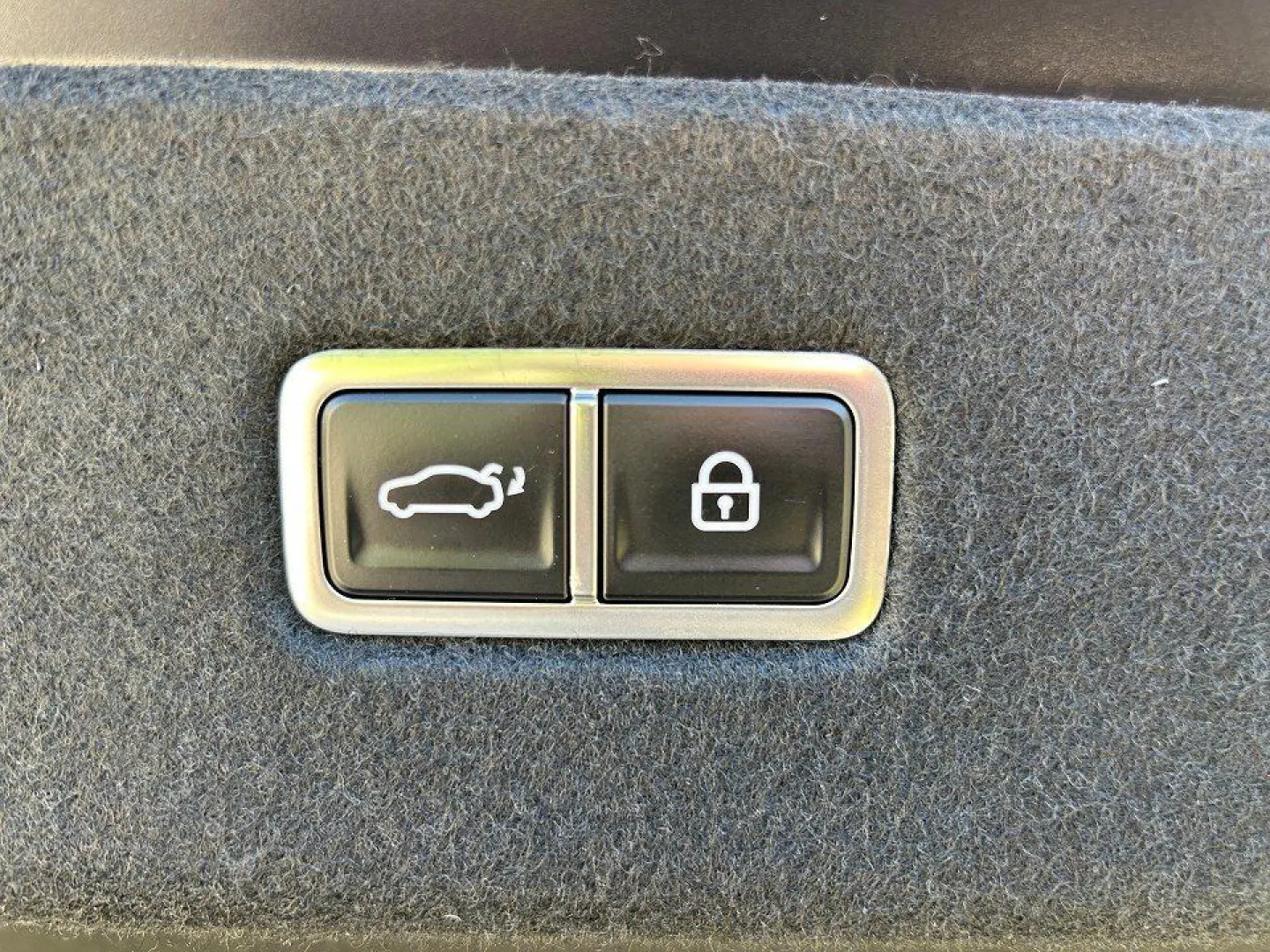 IONIQ 6 77kWh 4WD TECHNIQ PARK-P 519KM-RW MATRIX