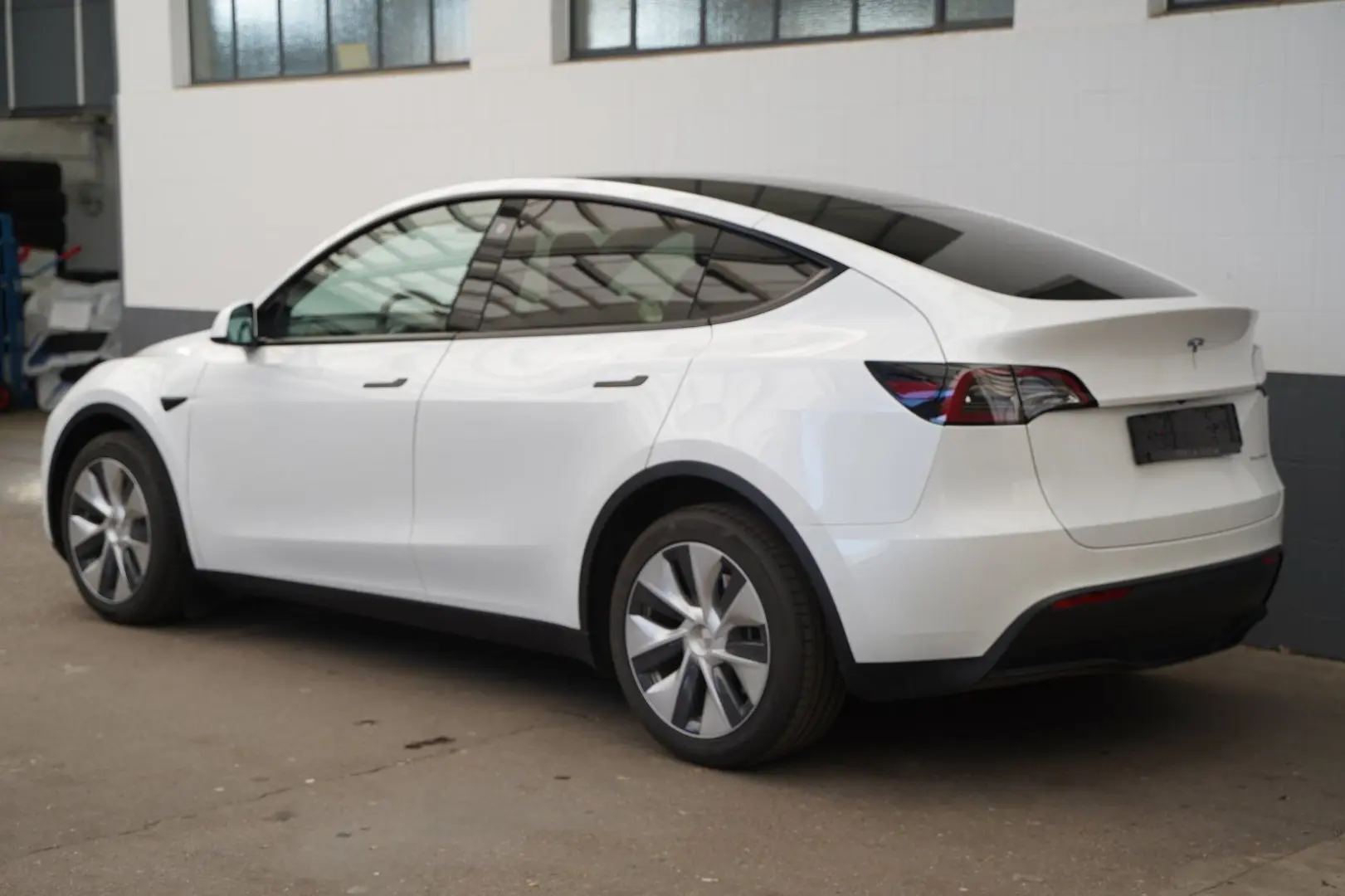 Model Y Long Range AWD *Mwst. ausweisbar*Matrix-