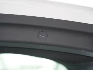 Model Y Long Range AWD *Mwst. ausweisbar*Matrix-