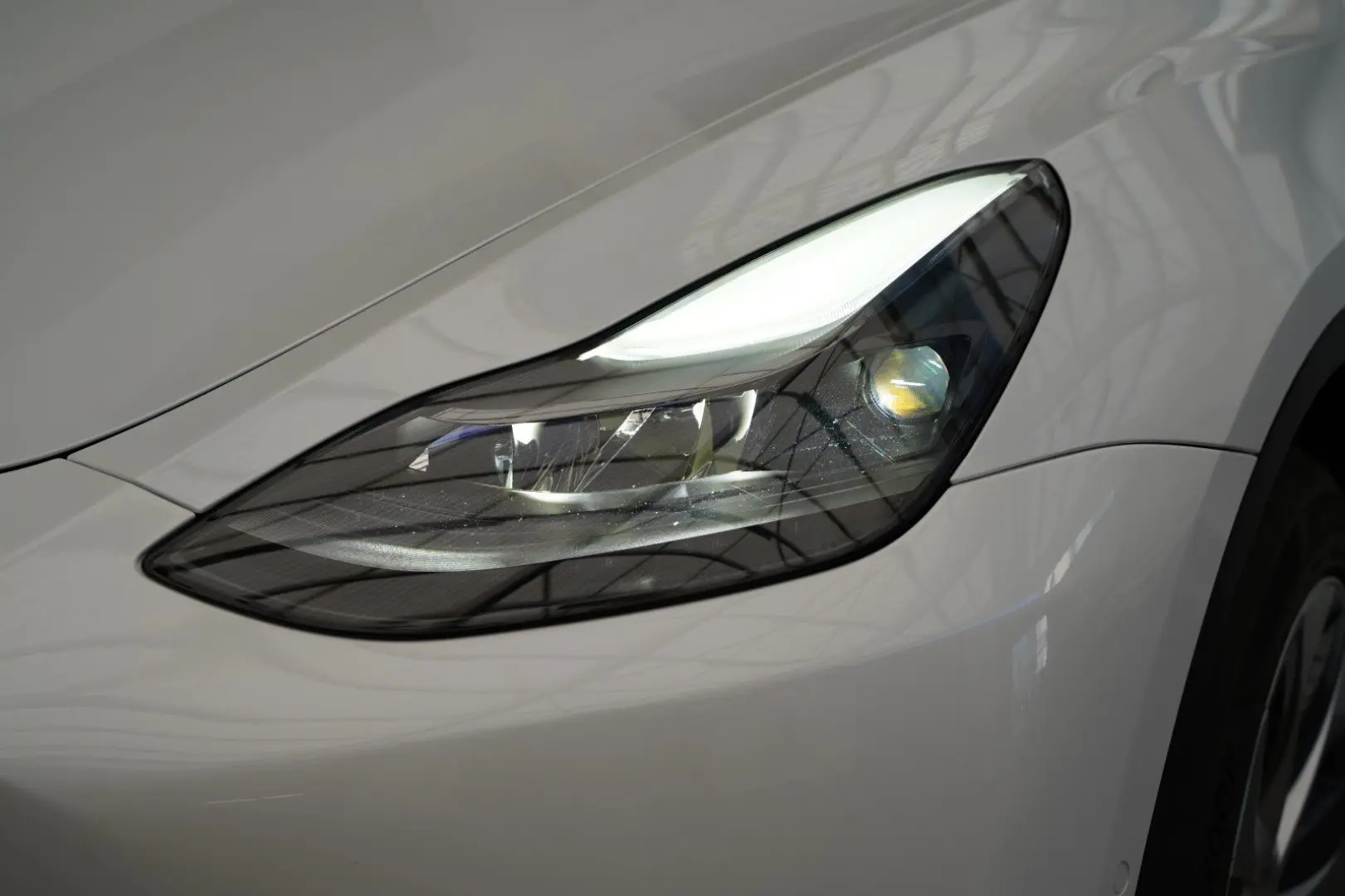 Model Y Long Range AWD *Mwst. ausweisbar*Matrix-