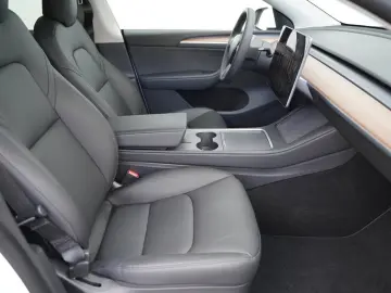 Model Y Long Range AWD *Mwst. ausweisbar*Matrix-