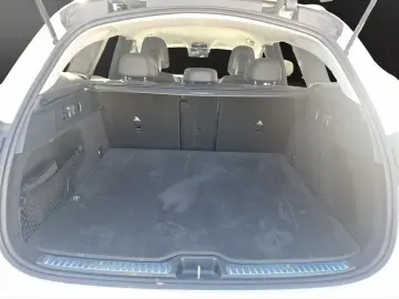 GLC 200 4M AMG LED DISTRONIC NAVI KEYLESS 360°