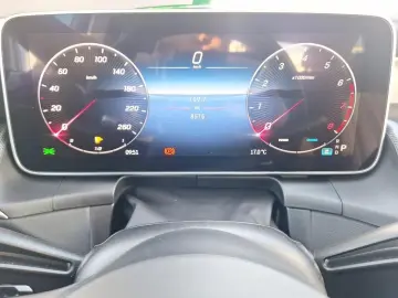 GLC 200 4M AMG LED DISTRONIC NAVI KEYLESS 360°