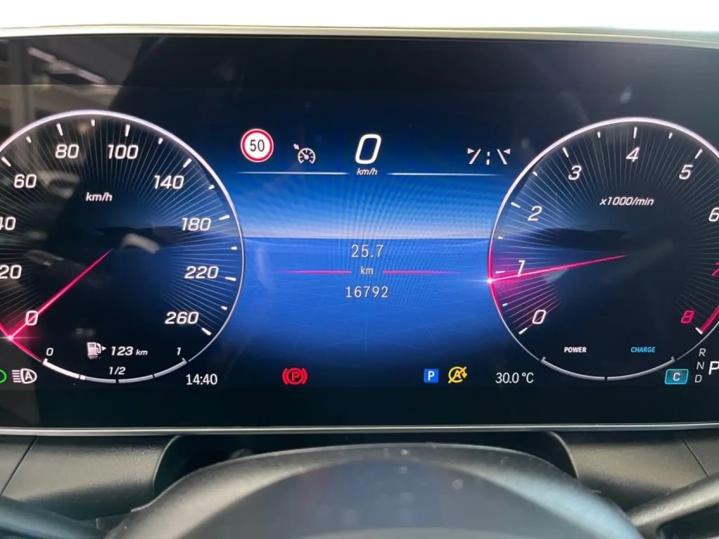 GLC 200 4matic AMG +MBUX+SpurW+W-Paket+PDC+LED