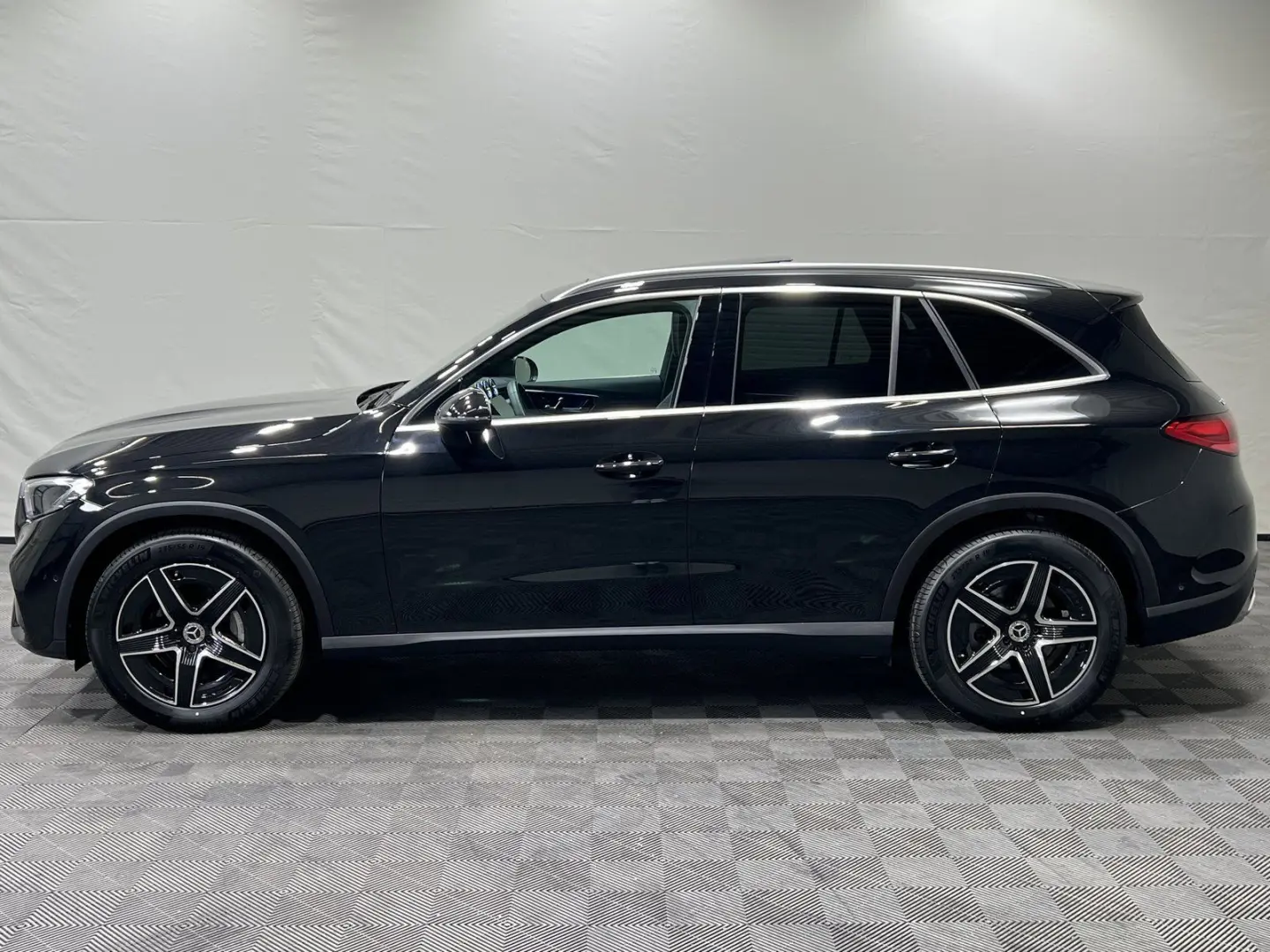 GLC 200 4M AMG AHK+Pano+Kamera+LED+Navi+el.Heck