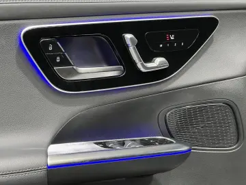 GLC 200 4M AMG AHK+Pano+Kamera+LED+Navi+el.Heck