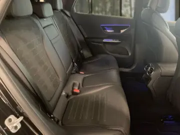 GLC 200 4M AMG-Line+Night+AHK+DISTRONIC+MBUX+LED