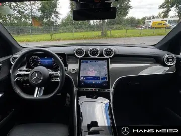 GLC 200 4M AMG AHK Panorama MBUX Ambiente CamLED
