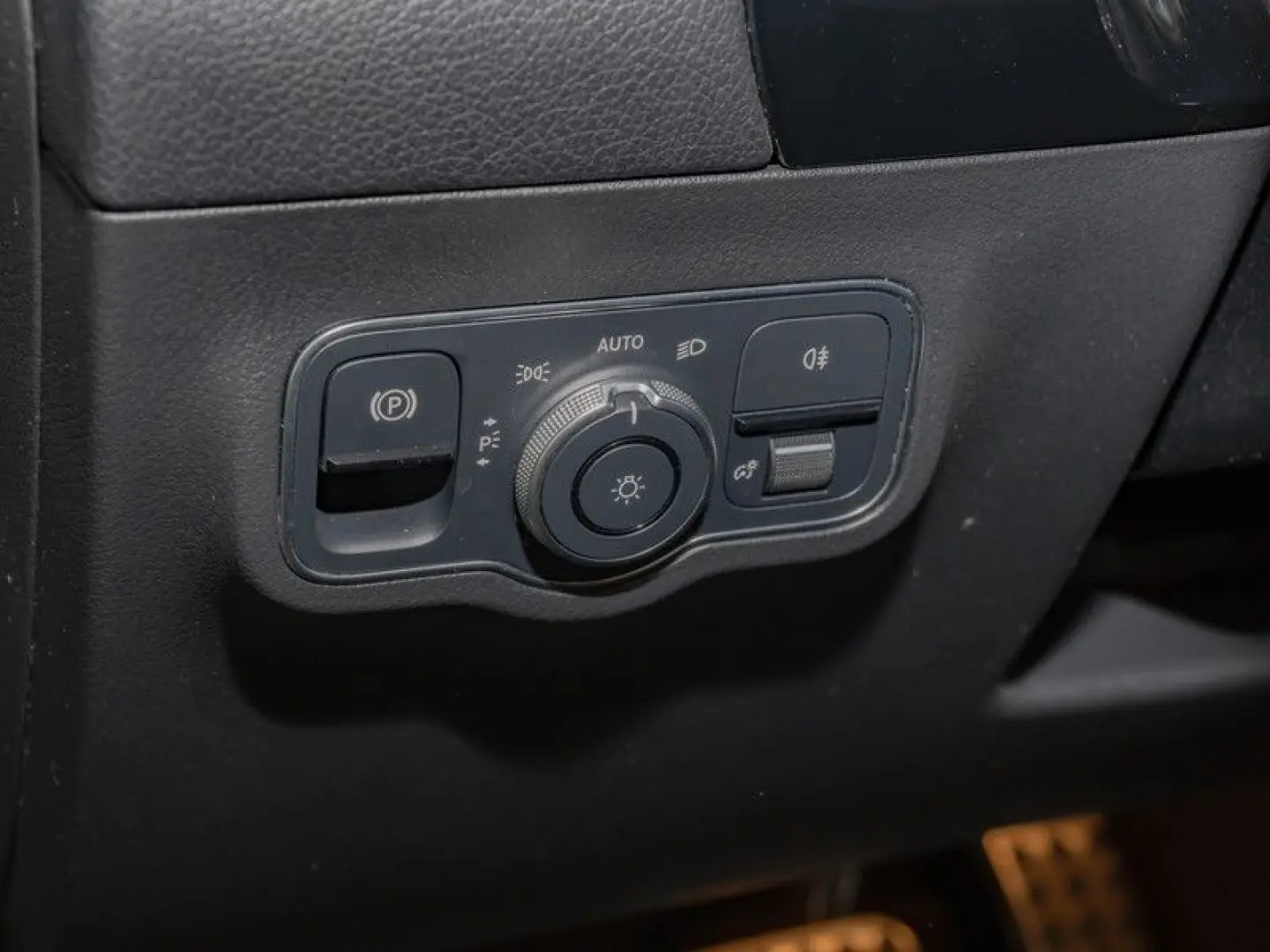 EQA 300 4M AMG/CAM/EASY-PACK/Shz/MBUX-AR Nav/18'