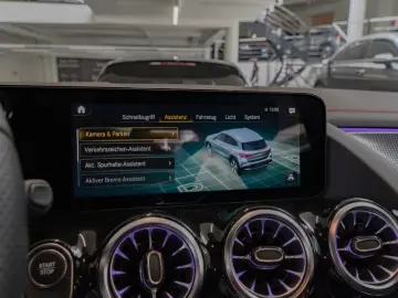 EQA 300 4M AMG/CAM/EASY-PACK/Shz/MBUX-AR Nav/18'